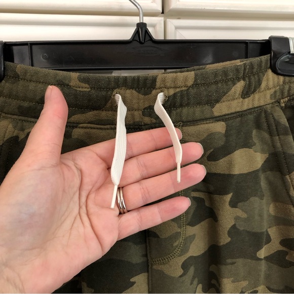 😎Old Navy boys sweatshorts - Picture 3 of 9